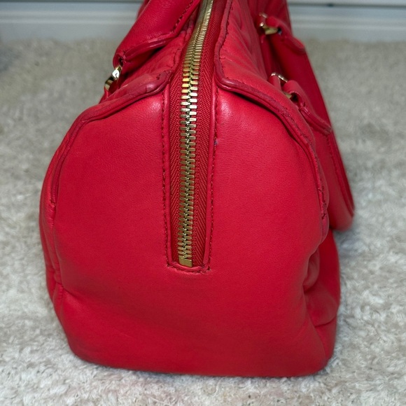 Rare Hendri Bendel Red Quilted Satchel - Picture 5 of 16